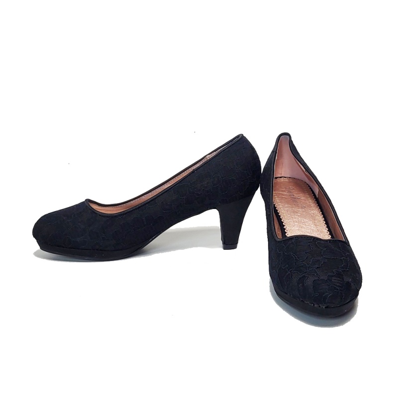 Damesschoenen - Zwarte kanten pumps met hakken - Afbeelding 2