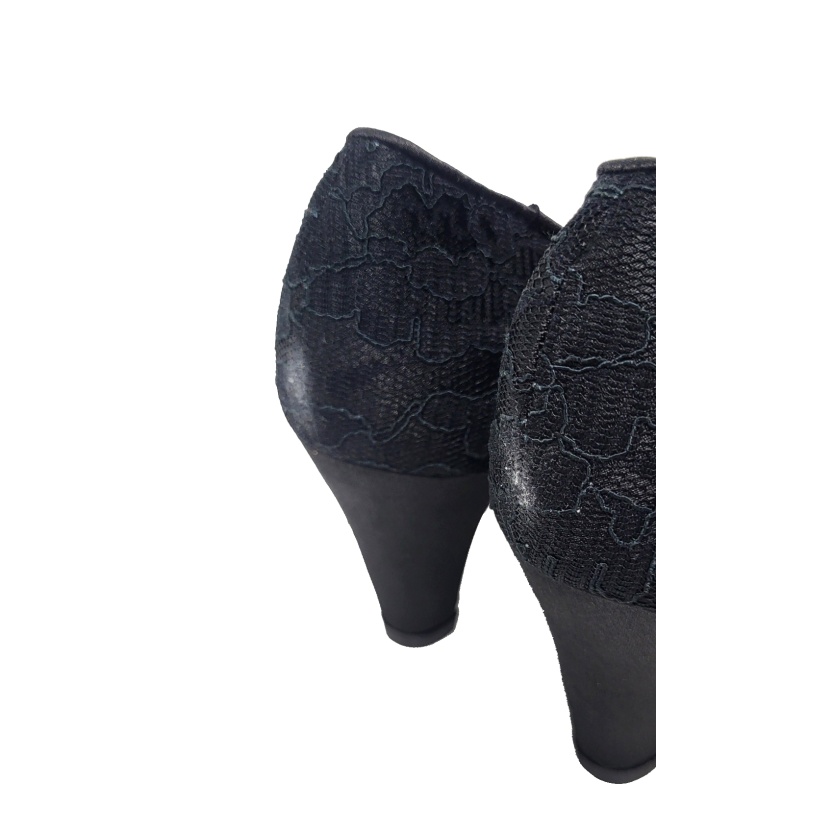 Damesschoenen - Zwarte kanten pumps met hakken - Afbeelding 6