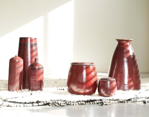 Burgundy red D&M ceramic flower pots Allure with lid - Image 4