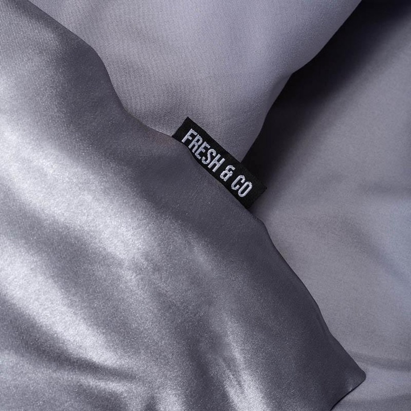 Fresh & Co grey satin hotel set duvet covers - 140x220cm - Image 3