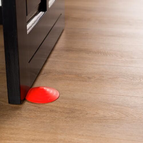 Set of 4 red Doornado universal doorstoppers - Image 5