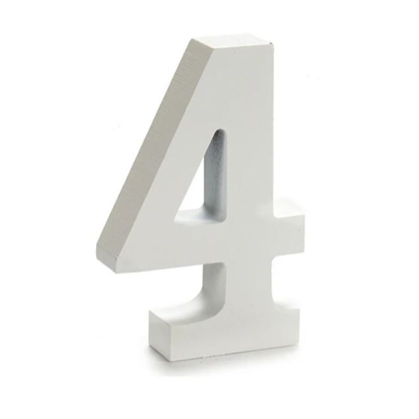Various white wooden Pincello decorative numbers