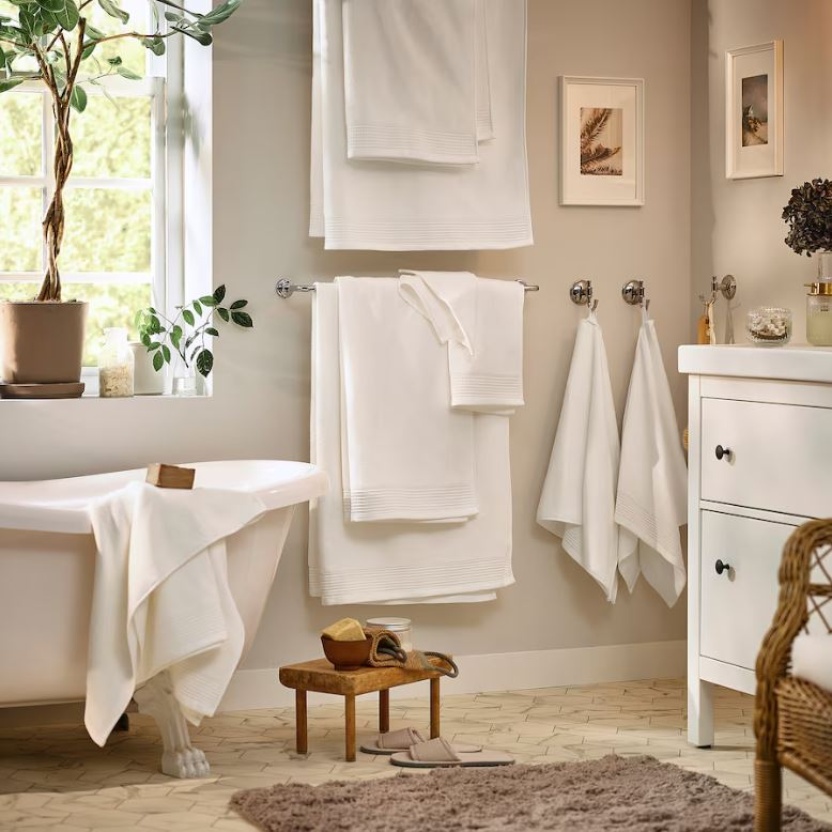 4-Pack white terry guest towels 30x50cm – 460GSM - Image 3