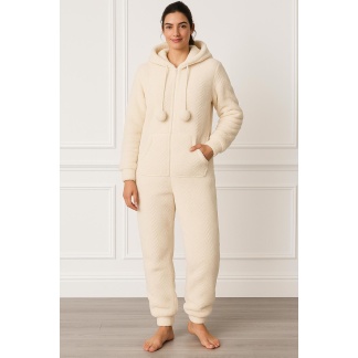 Mix van diverse huispakken en onesies voor dames