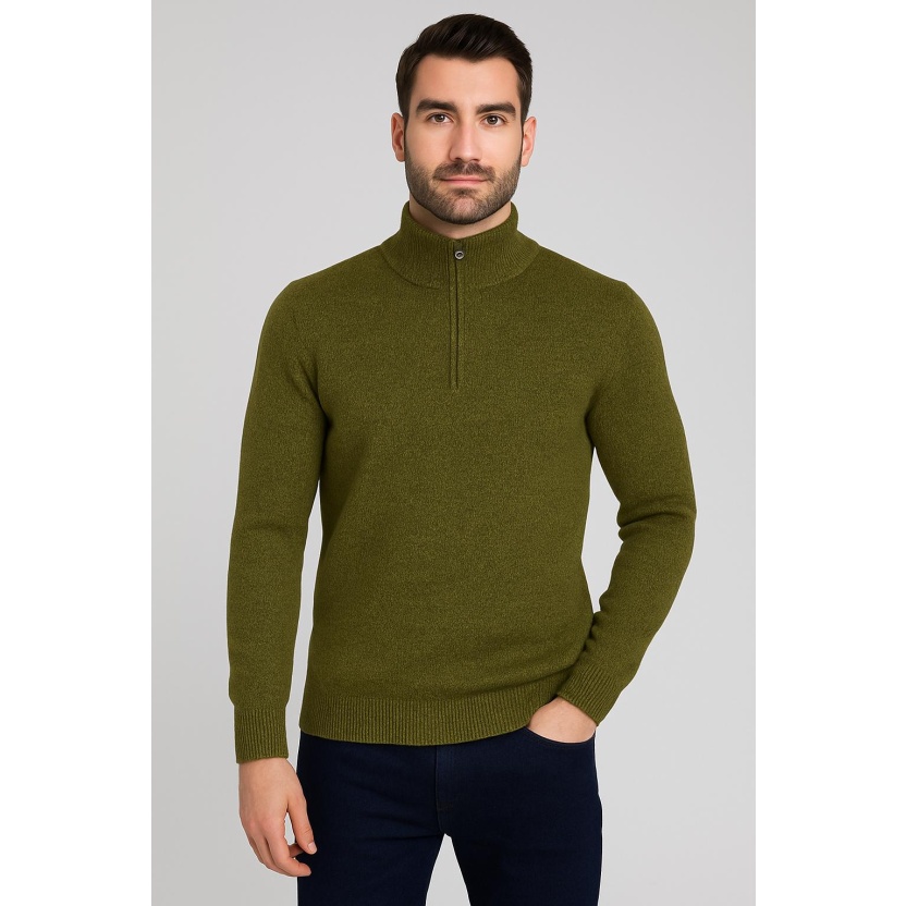 Mix van gebreide herentruien in diverse kleuren