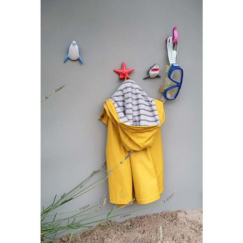 Red hand painted The Zoo sea star coat hooks - Image 2