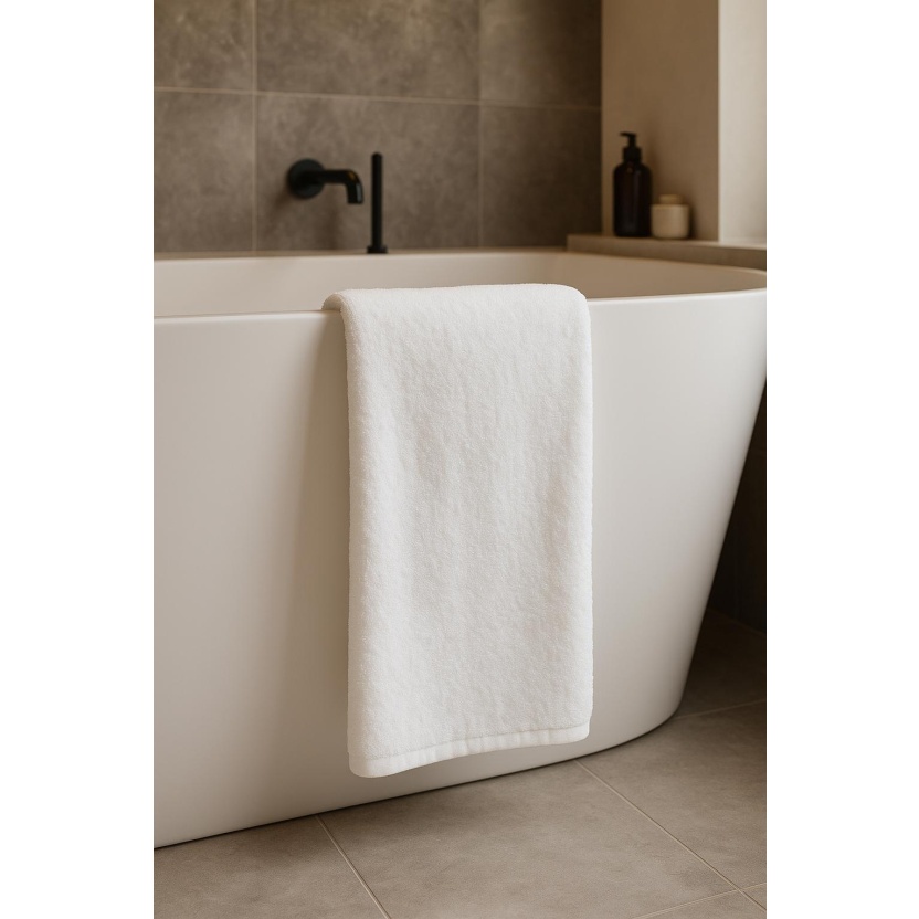White bath towels 75x150cm – 456GSM - Image 2