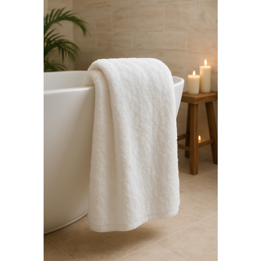 White bath towels 70x140cm – 469GSM - Image 3